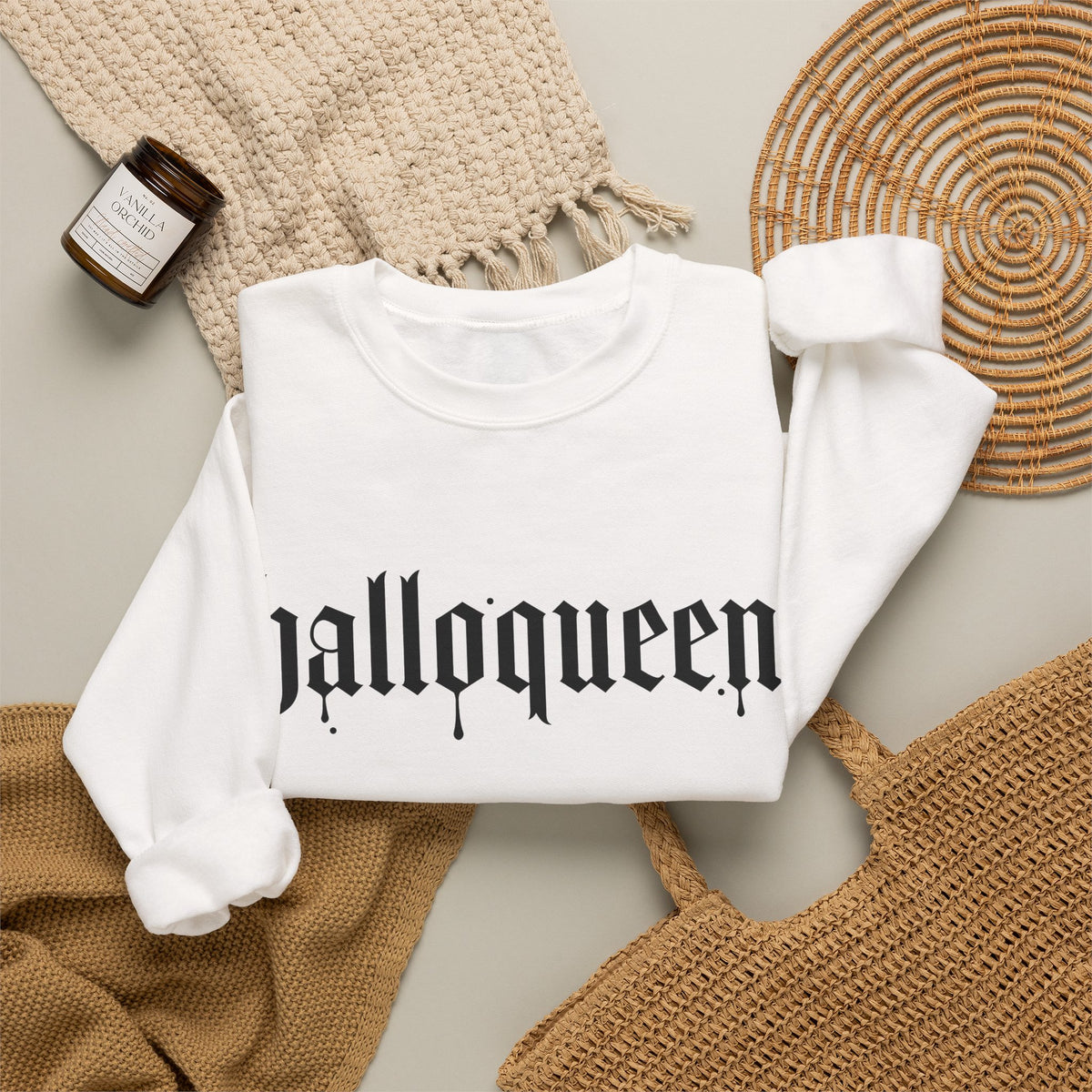 HalloQueen Crewneck Sweatshirt – Gothic Halloween Graphic Pullover